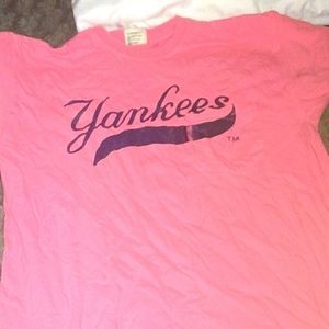 YANKEES T shirt (medium/large)